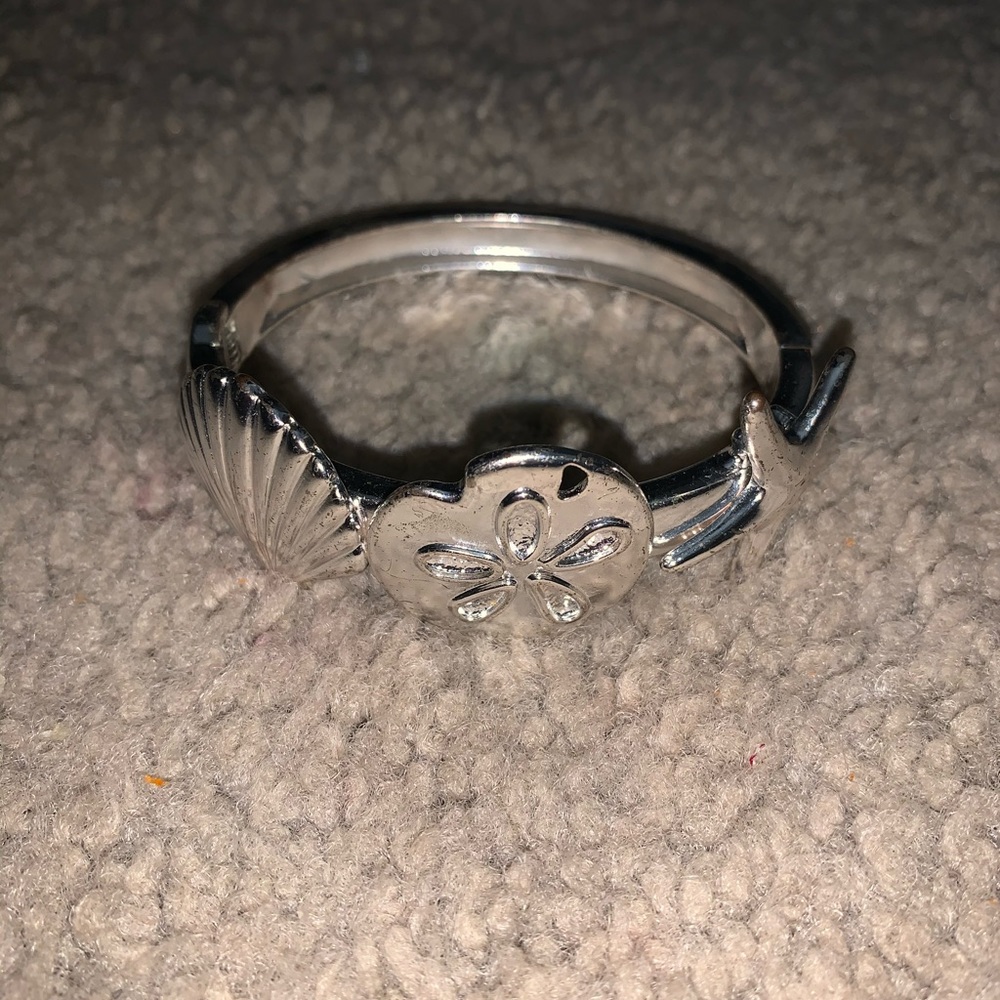 Costume jewelry bracelet